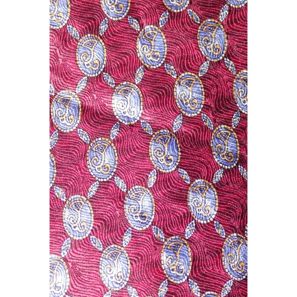 Vtg Metropolitan Museum of Art Silk‎ Necktie Red Blue Gold Medallion Old Money